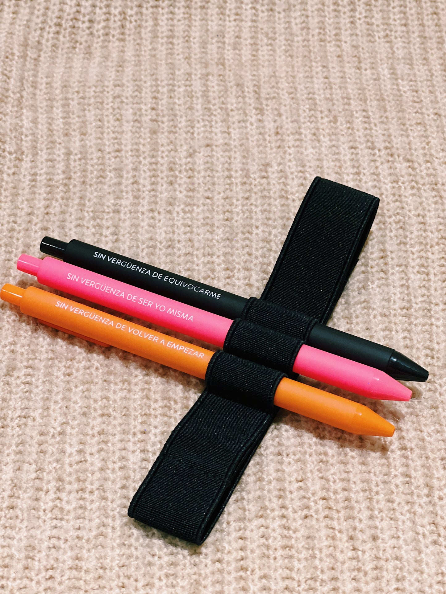 CHOCKER + PENS